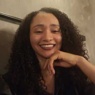 Carine Oliveira dos Santos
